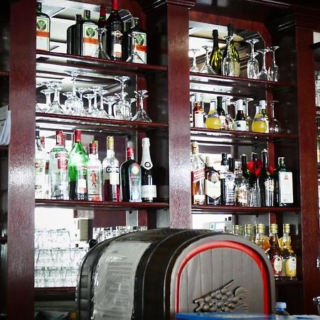 B&B Vila Bela Ruza Sremska Mitrovica Dış mekan fotoğraf