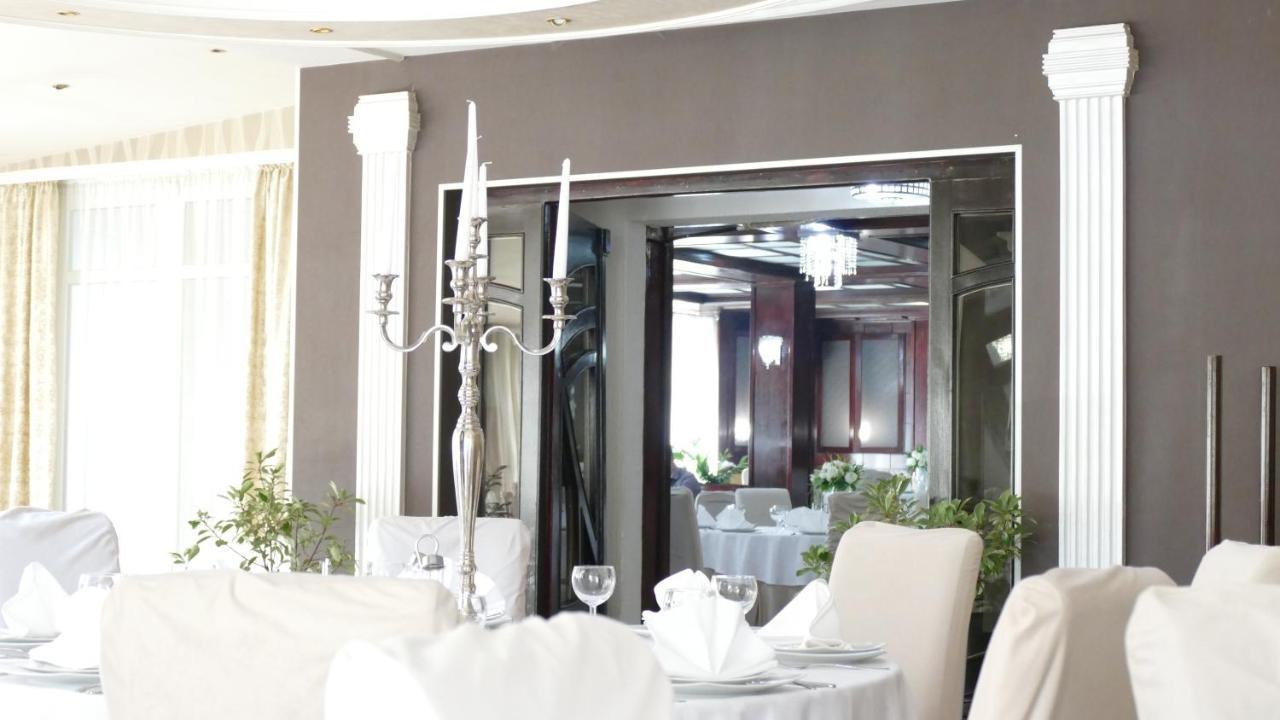 B&B Vila Bela Ruza Sremska Mitrovica Dış mekan fotoğraf